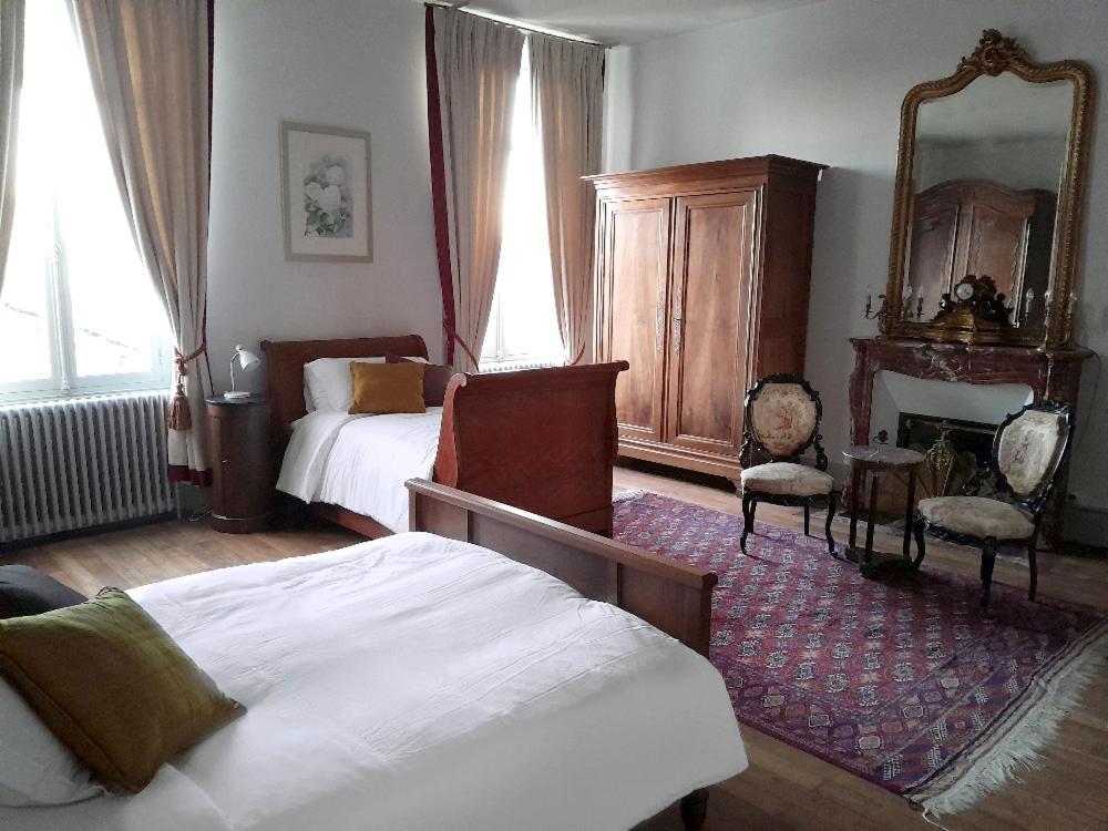Luchapt Chambres D'Hotes Montbron מראה חיצוני תמונה